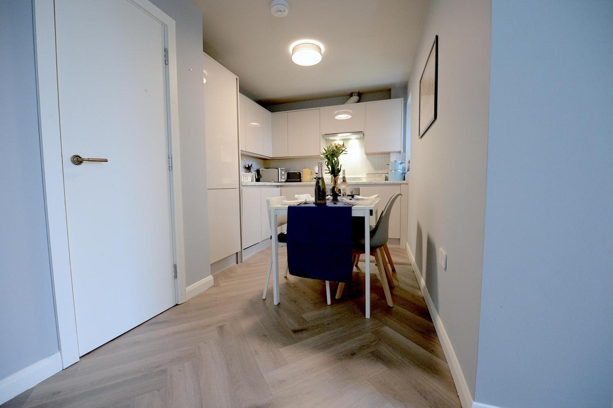 2 Bed Terraced Flat Piccadilly Line Apartment London Exterior photo